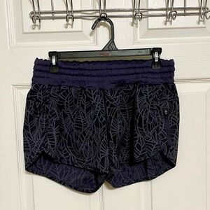 Lululemon Tracker Short II (4”) - Pretty Palm Cadet Greyvy / Cadet Blue